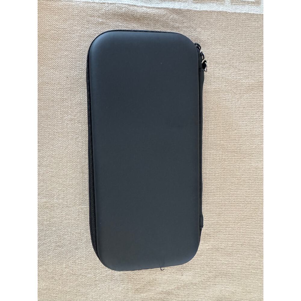 Nintendo Switch Accessory Set - Carry Case + Screen Protector - Picture 4 of 4